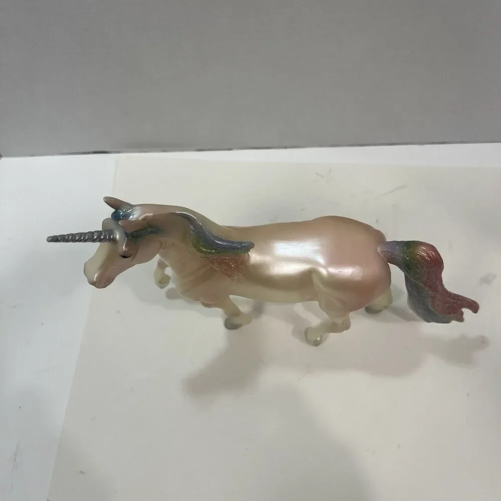 Breyer Skyler Classic Unicorn Rainbow Glitter Shimmer Pearlescent Horse Vintage